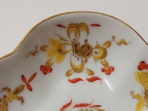 RARE VINTAGE MEISSEN YELLOW DRAGON PATTERN SCALLOPED SMALL OVAL BOWL