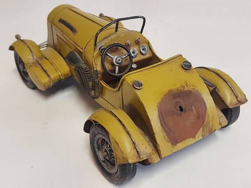VINTAGE TIN PLATE CAR
