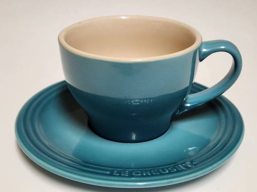 VINTAGE LE CREUSET TEA CUP AND SAUCER IN MINT CONDITION