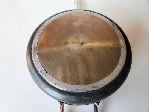 LE CREUSET BLACK IRON 26 CM PANHANDLE LIDDED POT