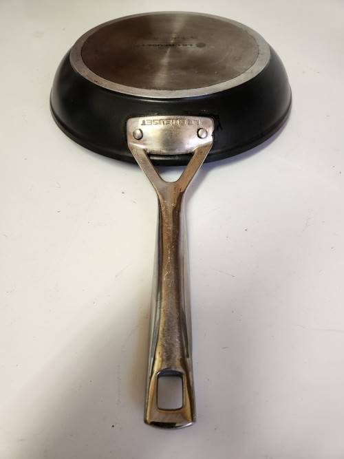 LE CREUSET BLACK IRON 26 CM PAN