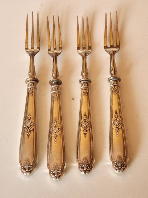 VINTAGE SET OF FOUR 800 SILVER HANDLED HALLMARKED FORKS