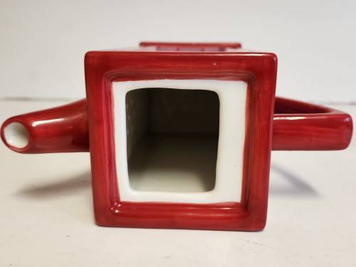 LONDON POTTERY MEMORIES OF LONDON COLLECTION RED TELEPHONE BOOTH TEA POT