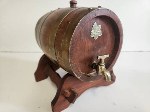 VINTAGE OAK WINE BARREL WITH BRASS HOOPS ON A CUSTOM MADE STAND