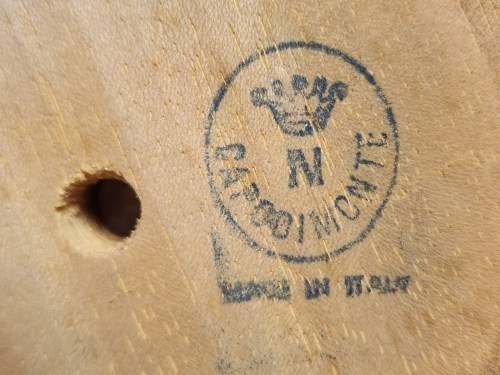 RARE VINTAGE CAPODIMONTE PORCELAIN FIGURINE ON A WOODEN PLINTH, MADE IN ITALY