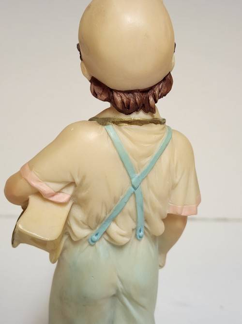 RARE VINTAGE CAPODIMONTE PORCELAIN FIGURINE ON A WOODEN PLINTH, MADE IN ITALY