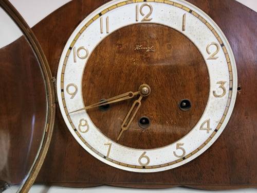 VINTAGE KIENZLE MADE IN GERMANY WOODEN MANTEL CLOCK IN WORKING CONDITION