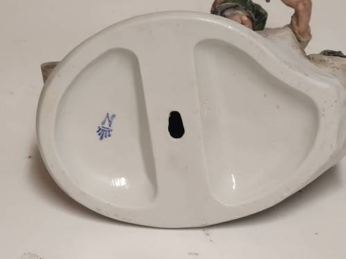 VINTAGE LARGE TYCHE TOSCA CAPODIMONTE PORCELAIN FIGURINE, MADE IN ITALY