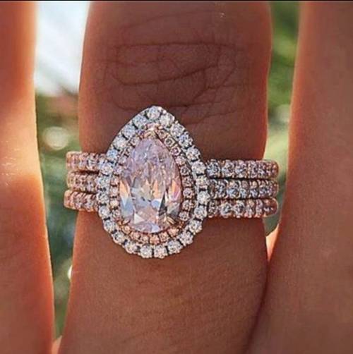 Teardrop Morganite Engagement ring