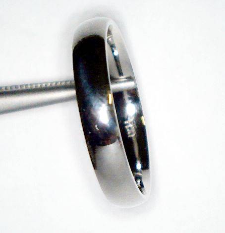 Solid platinum wedding band 3,7mm comfort fit 5,4 gram, new hallmarked size Q