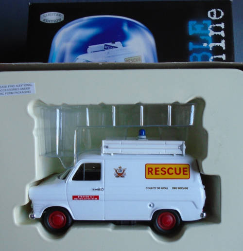 CORGI 1/43 SCALE - FORD TRANSIT ACCIDENT UNIT AVON FIRE - BOXED