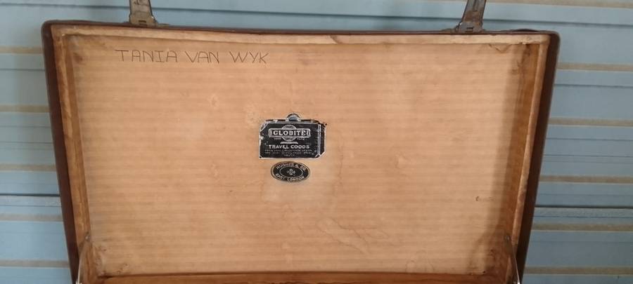 Vintage Solid  Globite Suitcase