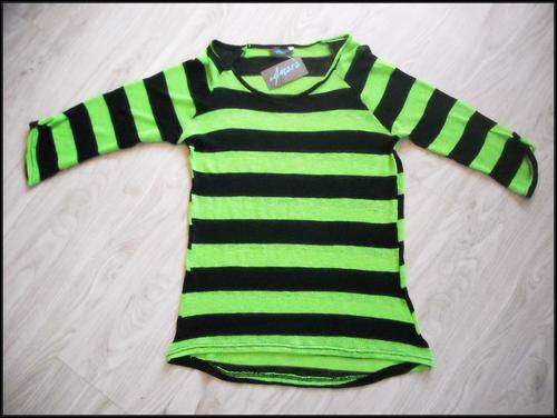 Amara Ladies Tab Sleeve Top