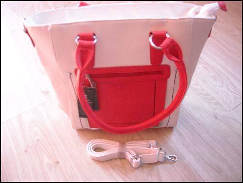 ***Stunning ***Red And White Ladies Leather Handbag***