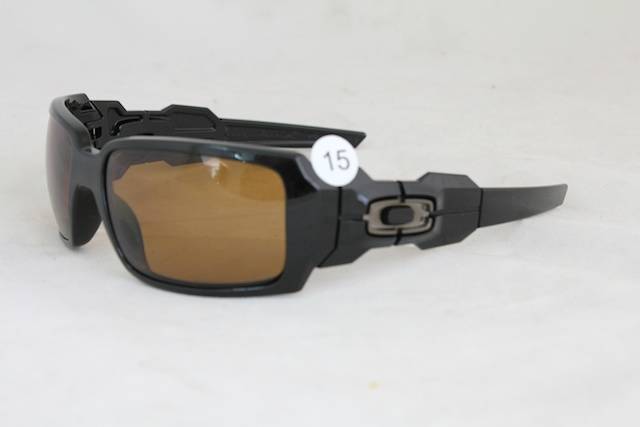 Oakley Oildrum (Black frame, Brown Polarized lenses)