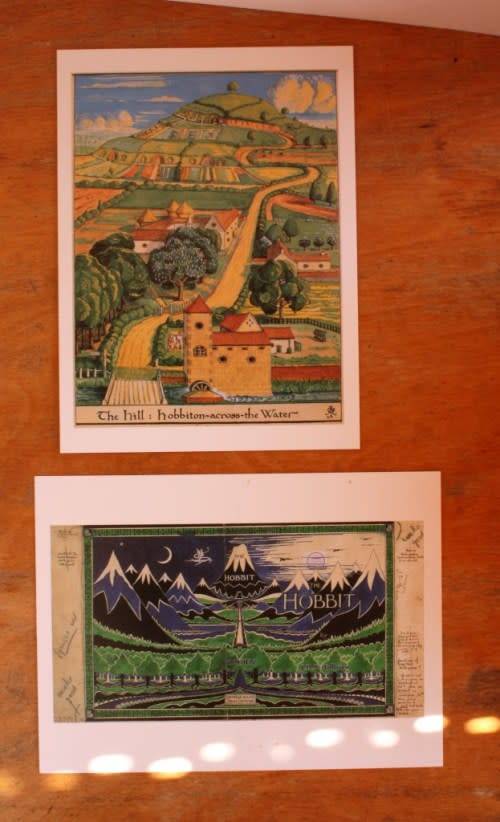 "The Hobbit" special collector's edition, with map and postcards