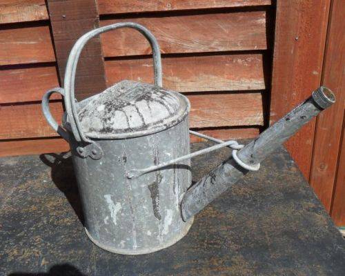OLD GALVANIZED 1 GALLON  WATERING CAN  - NO LEAKS