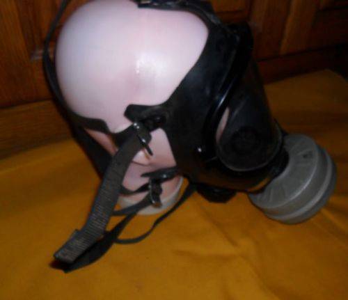 S.A. ARMY GASMASK  80'S