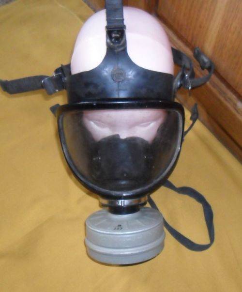 S.A. ARMY GASMASK  80'S