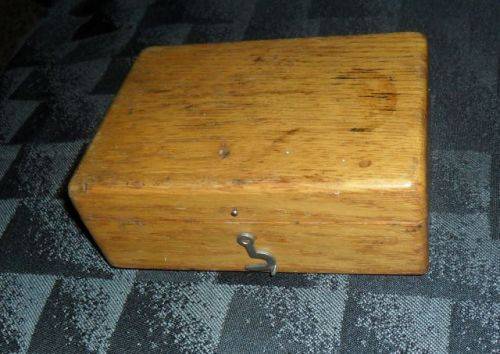 SET OF 7 ANALYTICAL WEIGHTS -UNSIGNED C 1870  UNSIGNED IN WOODEN BOX