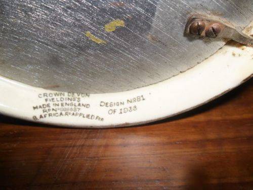 RARE VINTAGE CROWN DEVON FIELDINGS  SARIE MARAIS  MUSICAL MUG