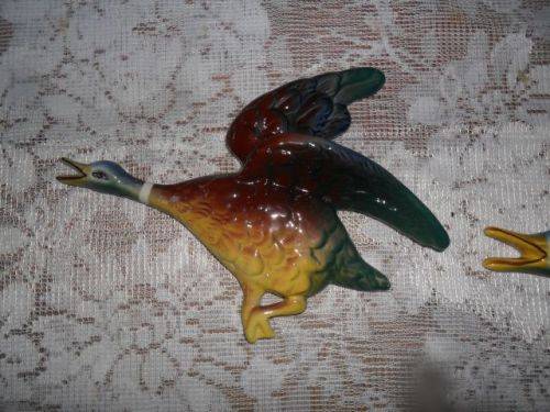 VINTAGE SET OF LUCIA WARE FLYING DUCKS