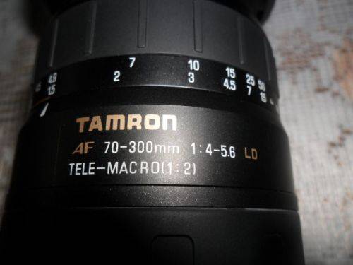 TAMRON AF 70-300MM 1;4-5.6 TELE-MACRO(1;2) LENS PLUS HOOD AND LENS CAPS