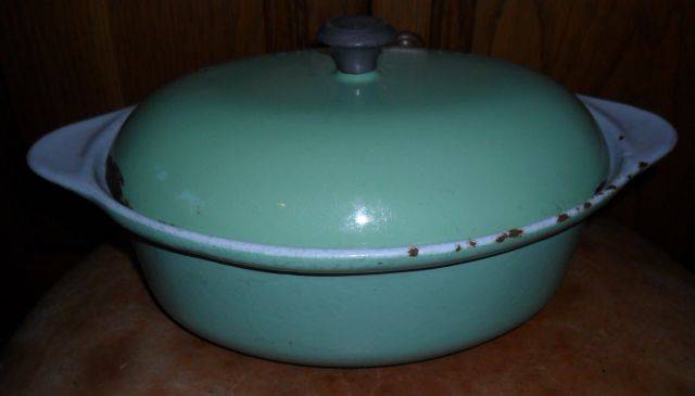 HEAVY GREEN CAST IRON\ENAMEL DISH