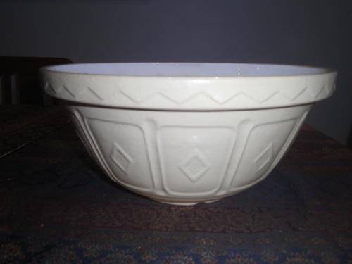 VINTAGE "MASON CASH & CO"  BOWL, 6L