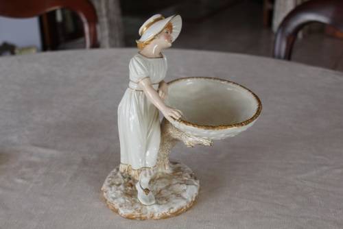 ROYAL WORCESTER HADLEY FIGURAL NUT DISH 1886 FOR OLDHAM ONLY
