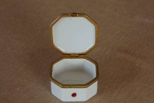 ESTEE LAUDER KEEPSAKE BOX