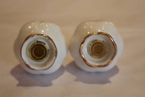 MINT CONDITION ROYAL ALBERT OLD COUNTRY ROSES CRUET SET