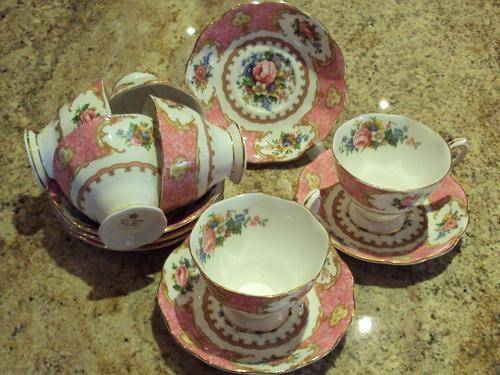6 ROYAL ALBERT LADY CARLYLE DUOS