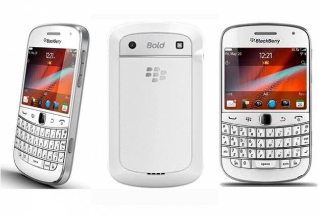 BlackBerry Bold 9900 WHITE Brand New Free Courier