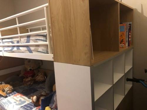 Bunk Bed with extra pull out bed
