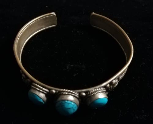 Vintage Handmade Bangle with Genuine Turquoise Stones