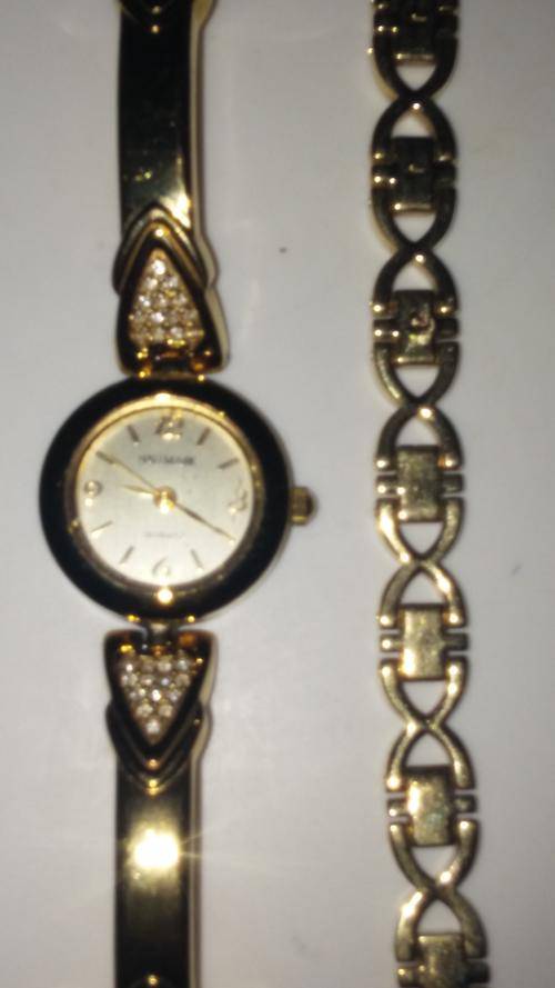 Hallmark Watch with Bracelet Set