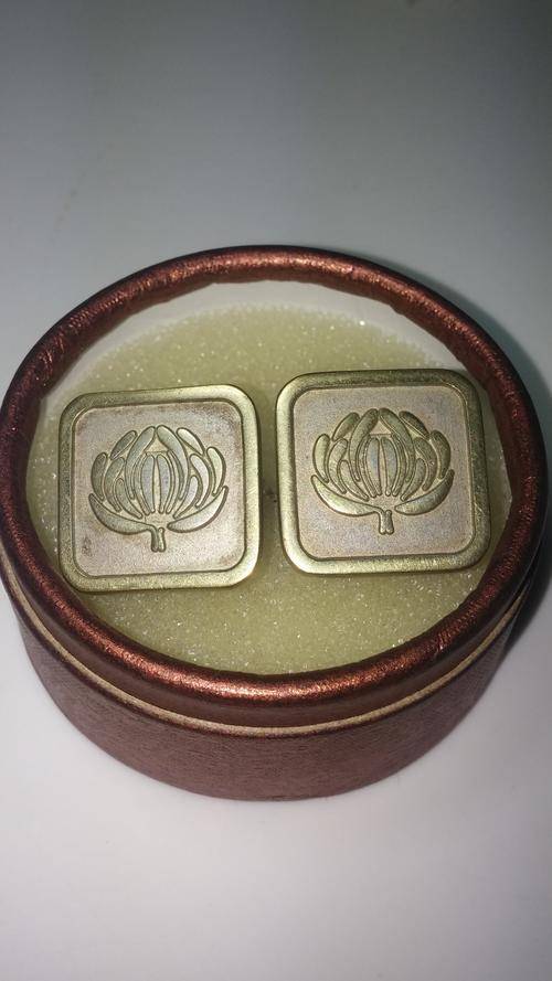 24ct Gold Plated Protea Flower Cufflinks