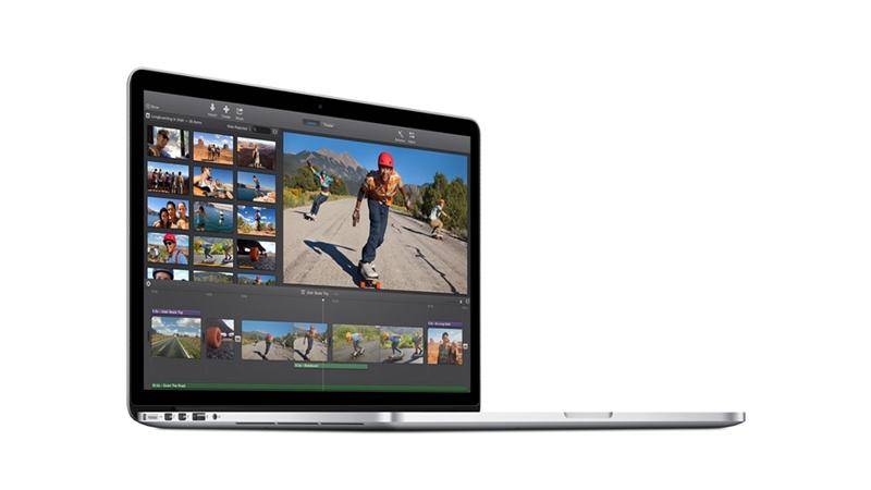 MACBOOK PRO 15 RETINA , QUAD CORE I7 ,2.20GHz,16GB RAM ,256GB SSD , VERY GOOD CONDITION