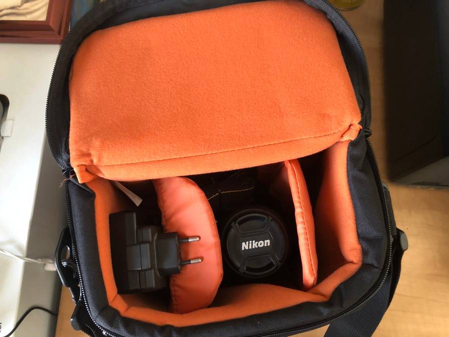 Nikon D5100 DSLR with 18-55mm f/3.5-5.6G DX VR Lens, LOWEPRO BAG , EXCELLENT CONDITION