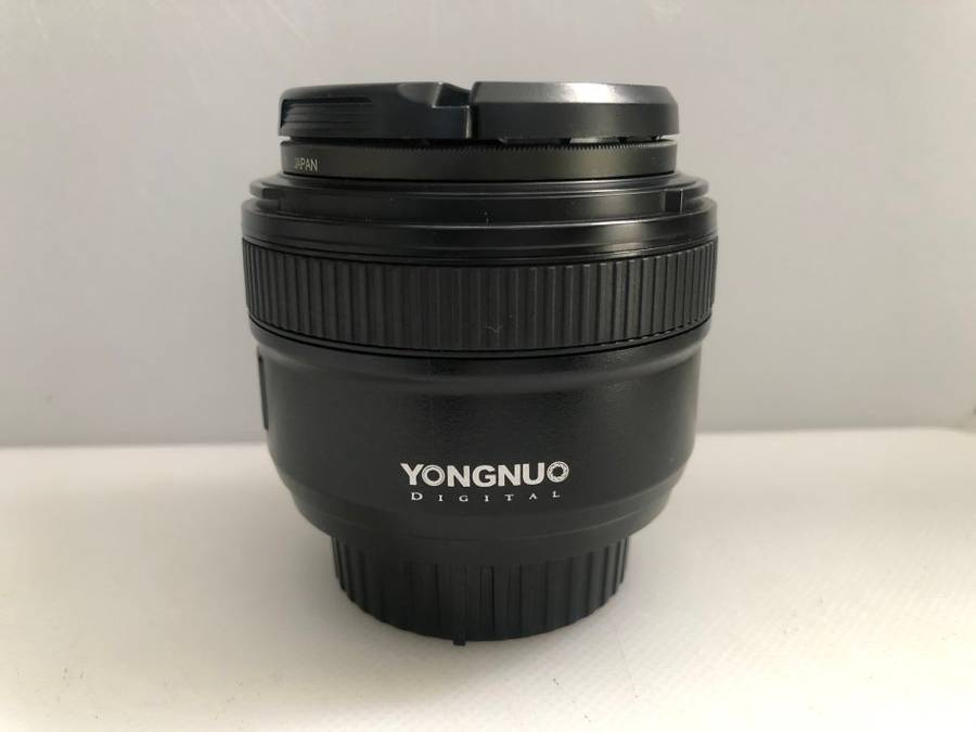Yongnuo 50mm f/1.8 in NEW CONDITION COMING WITH BOX