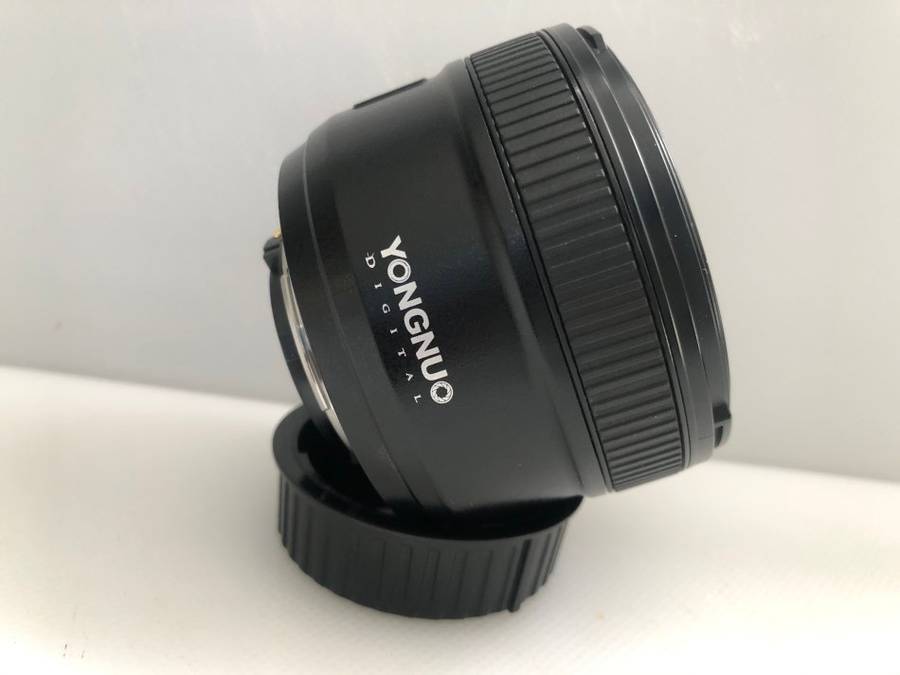 Yongnuo 50mm f/1.8 in NEW CONDITION COMING WITH BOX