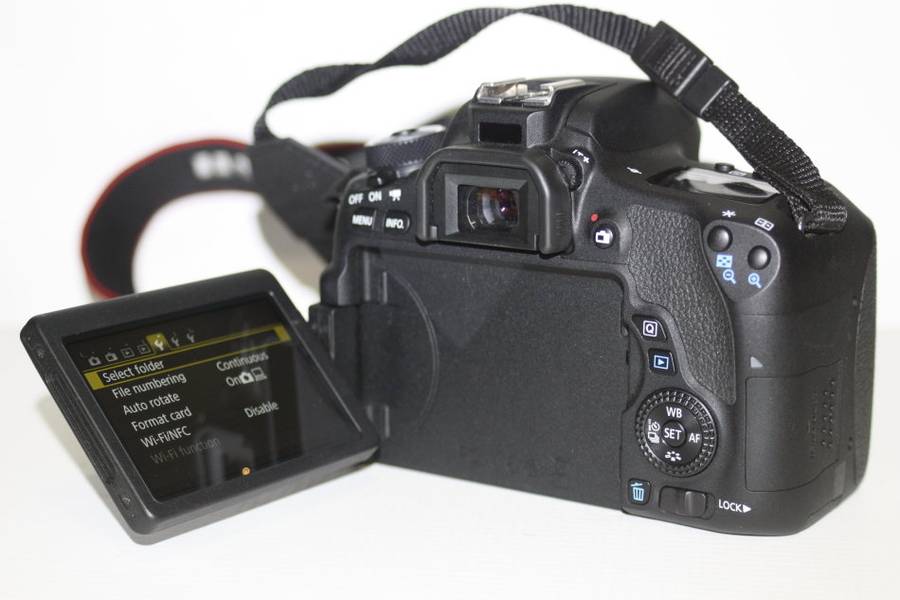 Canon EOS 760D 24.2MP DSLR, FULL HD MOVIES , WIFI Camera WITH 18-55MM STM, CAMERA BAG AND BOOKLET