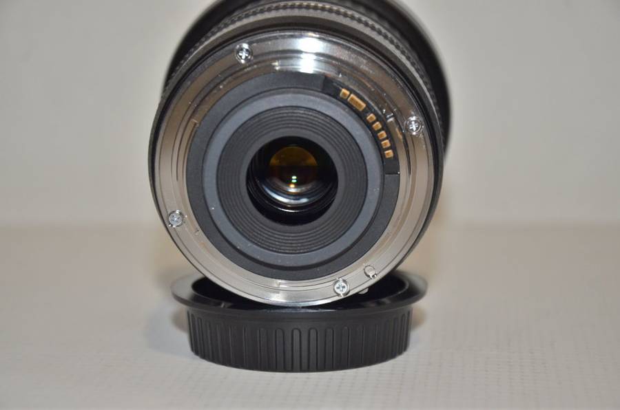 Canon EF-S 10-22mm f/3.5-4.5 SUPER WIDE ZOOM USM Lens