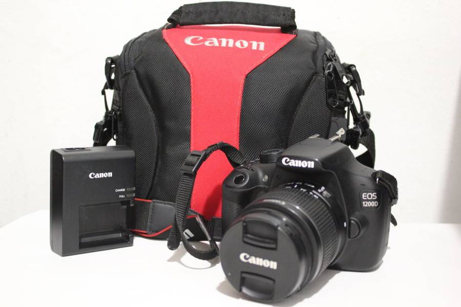 Canon EOS 1200D 18MP DSLR Camera , FULL HD MOVIES with 18-55mm Lens, And CANON SHOULDER BAG