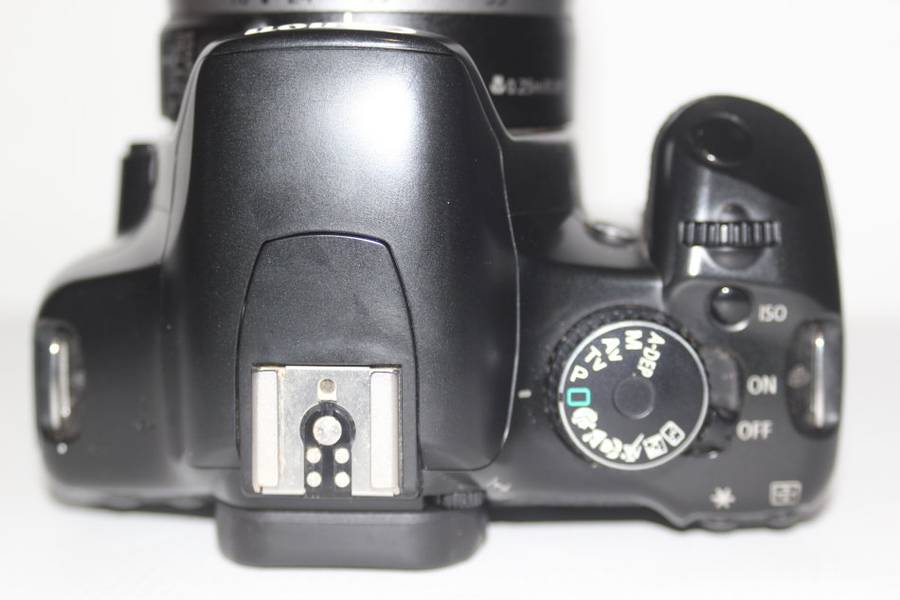 Canon EOS 450D WITH 18-55MM CANON ZOOM LENS ,  BATTERY CHARGER