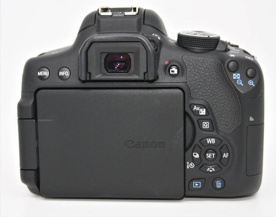 Canon EOS 750D 24MP DSLR Camera WITH 18-55MM IS STM , 16GB SD CARD BRAND NEW BAG, 500 SHOTS TAKEN