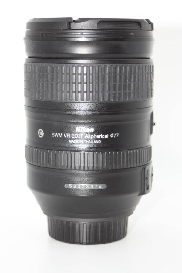 Nikon AF-S 28-300mm f/3.5-5.6 G ED VR Lens IN VERY GOOD CONDITION