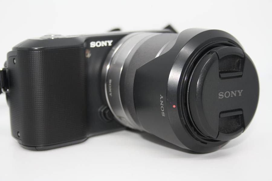 Sony Alpha NEX-3 Interchangeable Lens Digital Camera With SONY 18-55 LENS OSS ,4GB ,Charger, and Bag