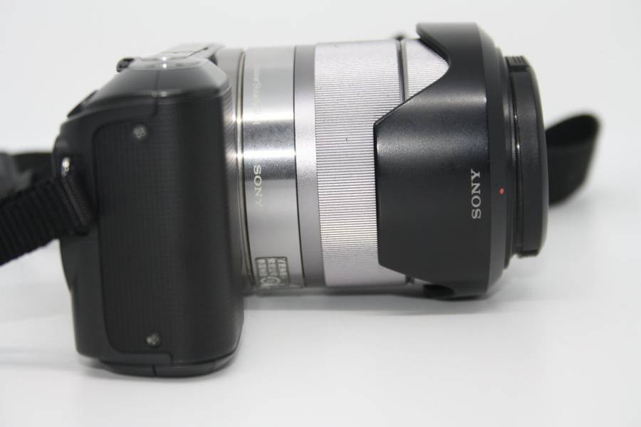 Sony Alpha NEX-3 Interchangeable Lens Digital Camera With SONY 18-55 LENS OSS ,4GB ,Charger, and Bag